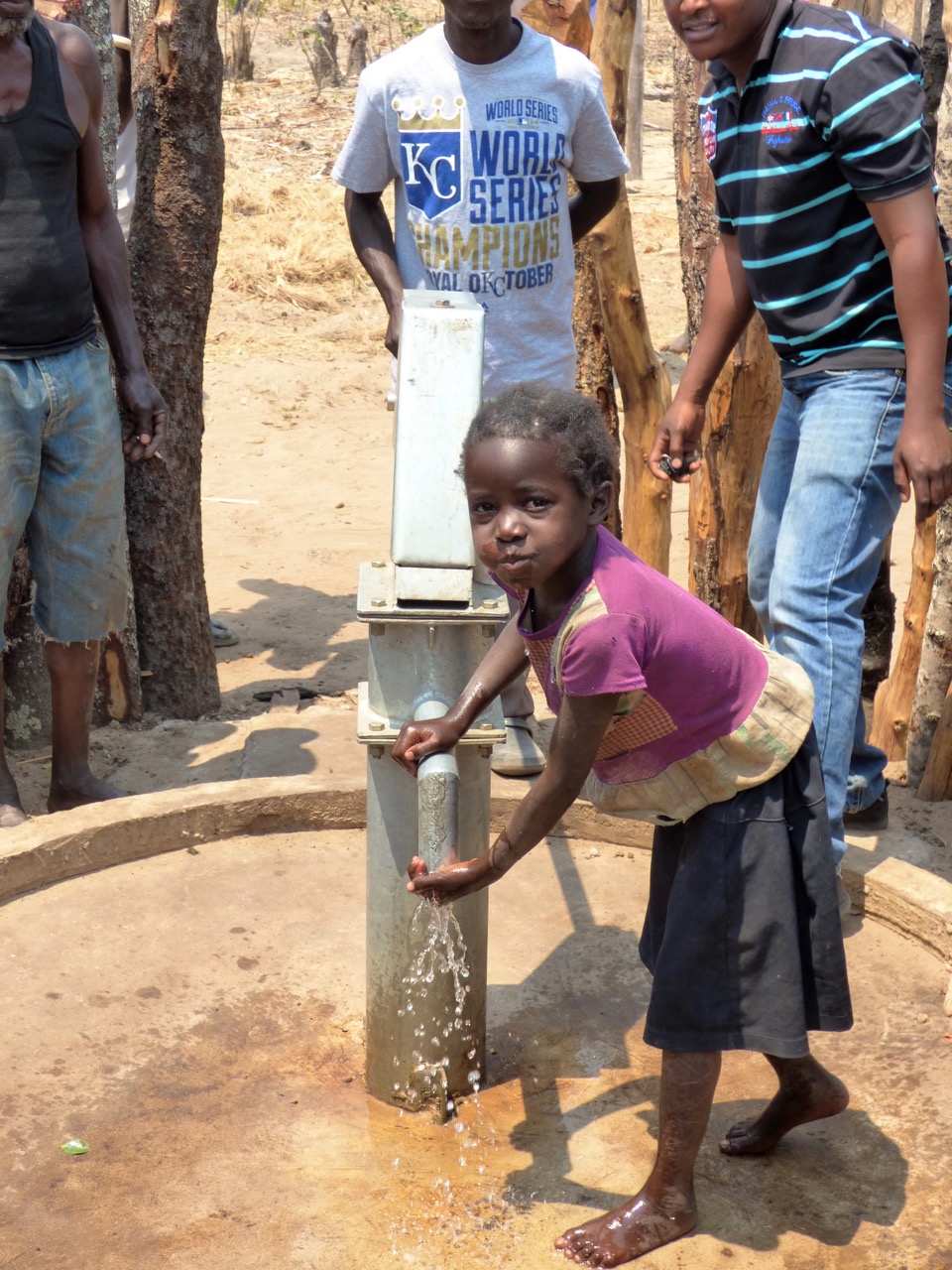 Water for Kids - new borehole in Koona